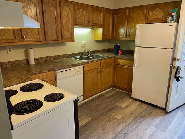 Photo - 741 Ridgeview Dr
