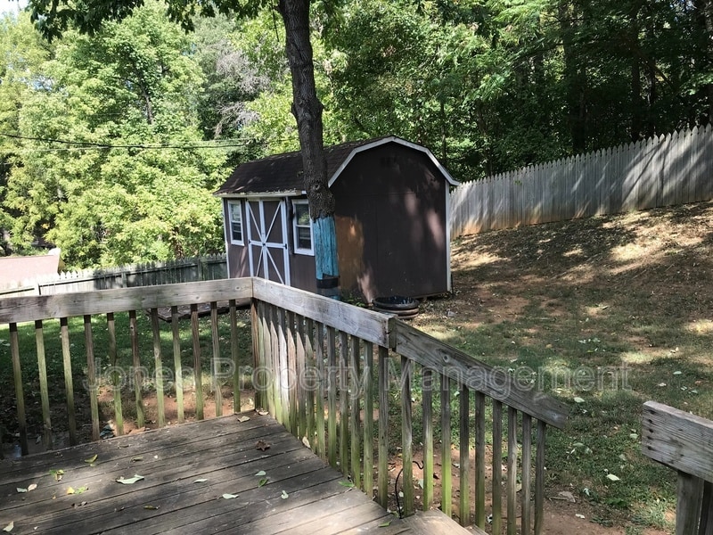 Photo - 499 S Bostian St