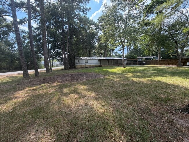 Photo - 15476 Esther Dr