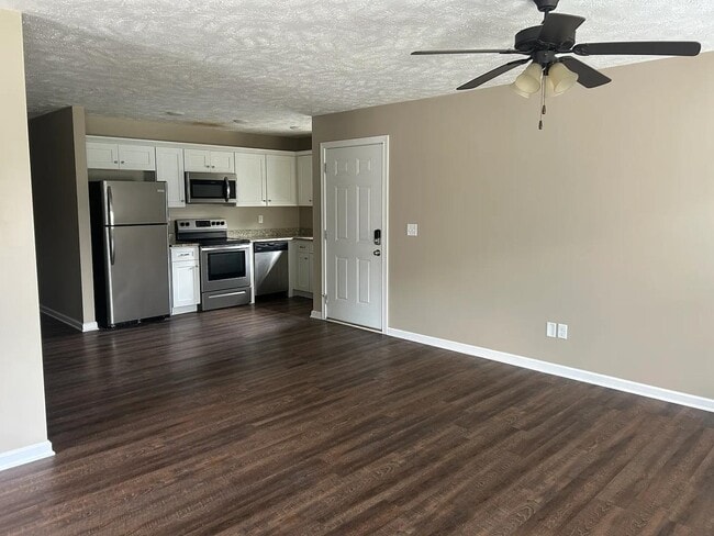 Photo - 201 Cherry Way