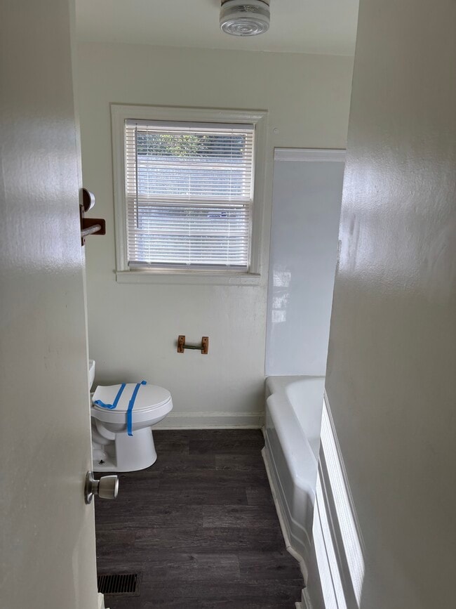 Photo - 307 Murray St