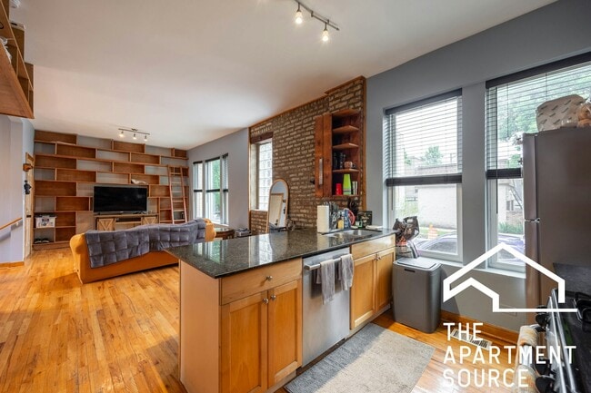 Photo - 1349 N Washtenaw Ave Apartamento Unidad 1F