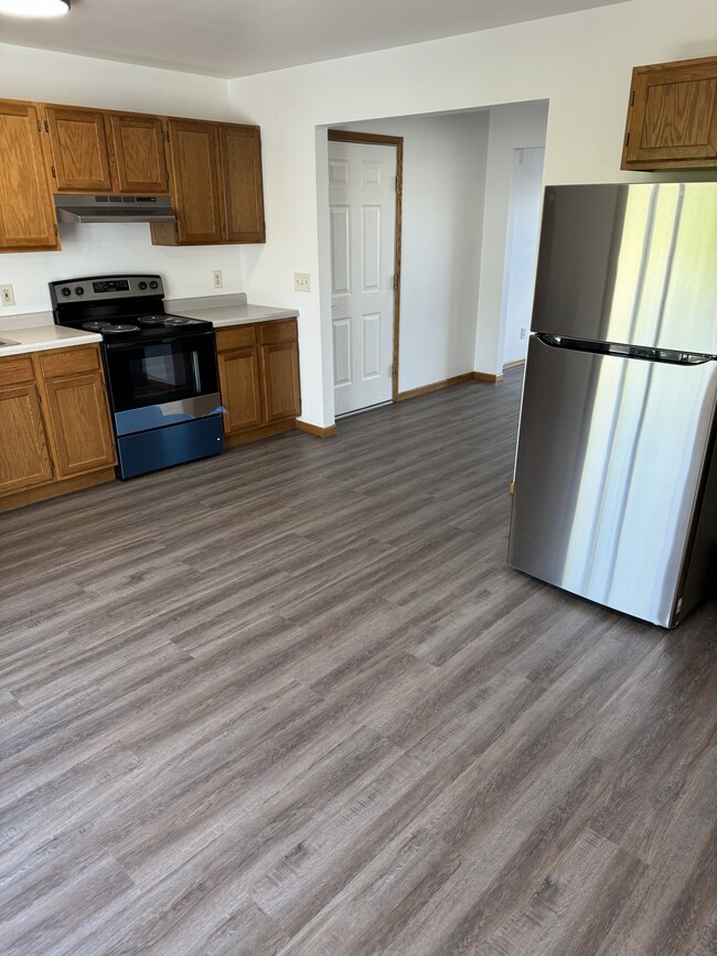 Building Photo - 2161 Sunnyslope Dr Unit 1