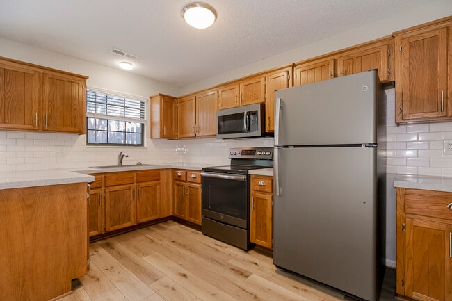 Photo - 12 Wallingford Dr