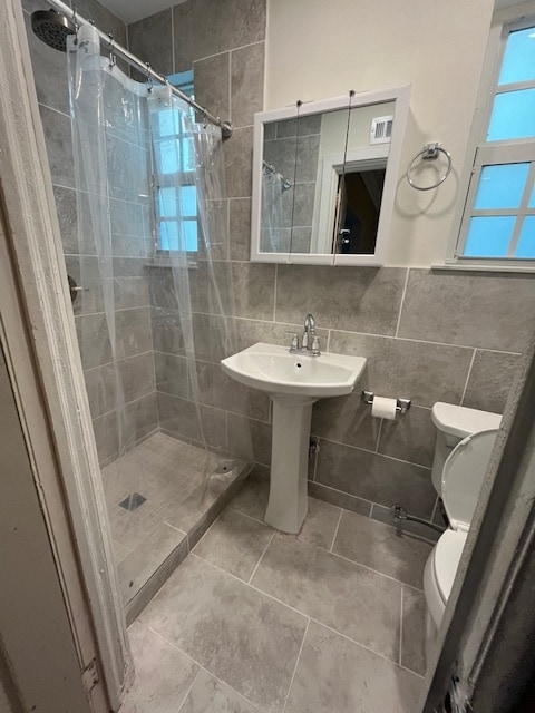 Photo - 5748 Pine Tree Dr Unidad Cottage