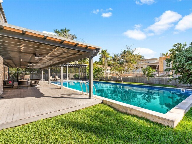 Photo - 201 Golden Beach Dr