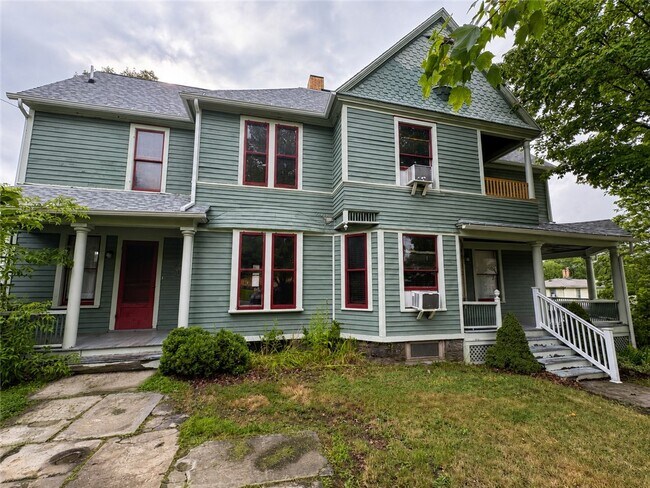 Photo - 54 W 5th St