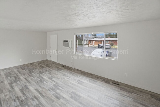 Photo - 9715 N Stevens St