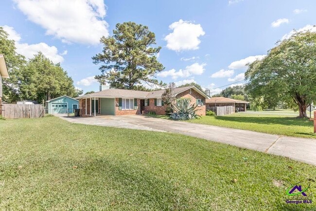 Photo - 203 Todd Cir