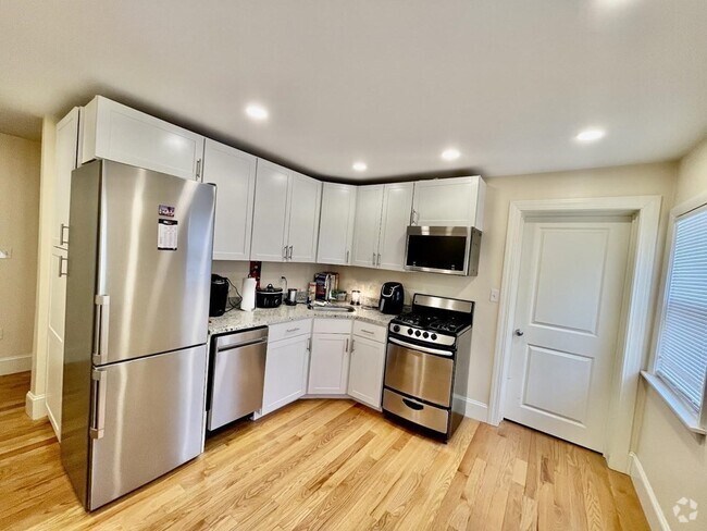 Building Photo - 29-31-31 Fayette St Unit 1 Rental
