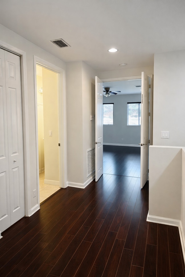 Photo - 4390 Berkshire Wharf Dr