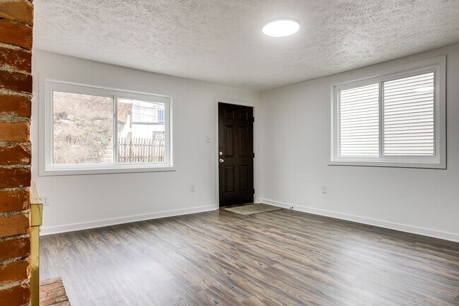 Photo - Available NOW - Private 2 Bedroom Home w/ Beautiful Updates!