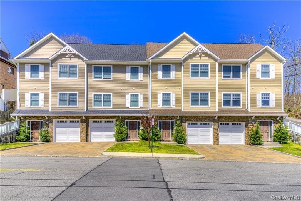 Photo - 14 Southfield Ave Townhome