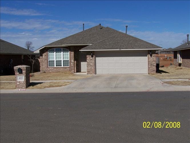 Photo - 905 Eagle Cliff Dr