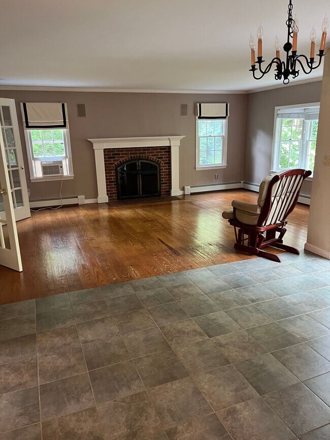 8 Bottom Ln Rental For Rent in Sandwich, MA