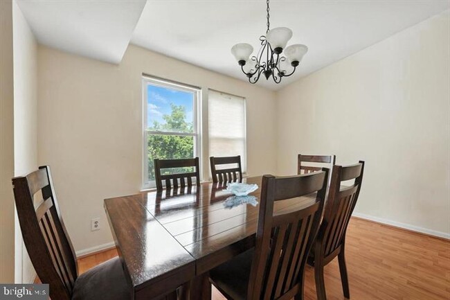 Photo - 20315 Beaconfield Terrace Unit 202