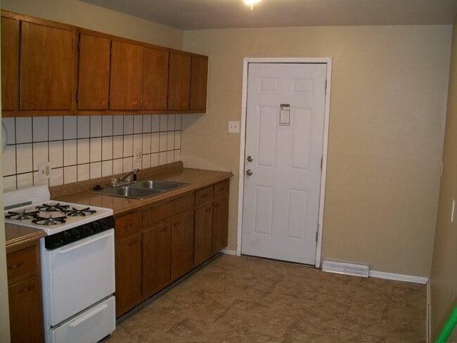 Photo - Geraldine 3960-3962 Unit 3962