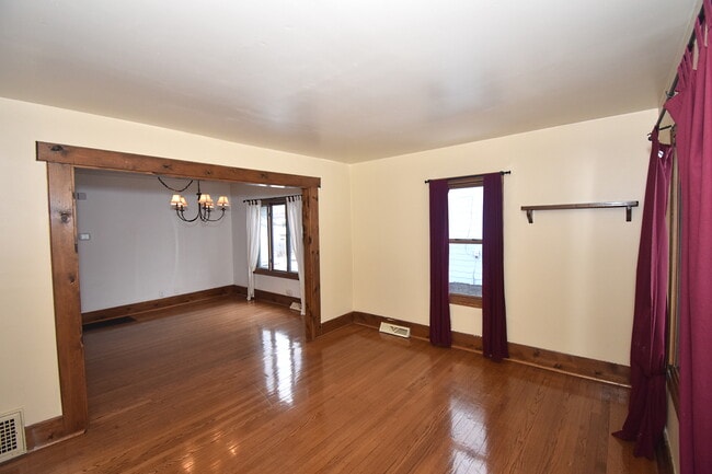 Photo - 224 4th St