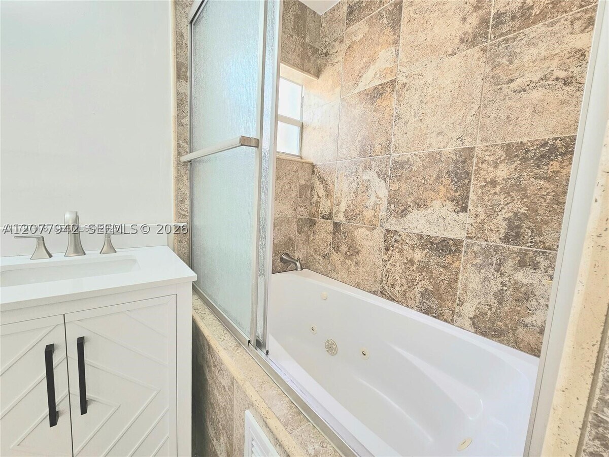 Photo - 4235 SW 143rd Ct