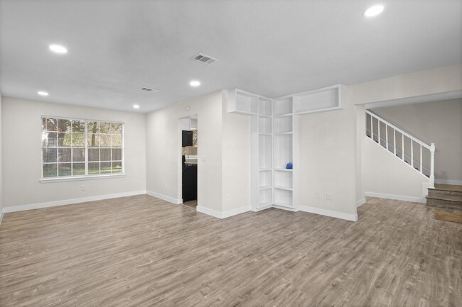 Photo - 5410 Forest Trails Dr