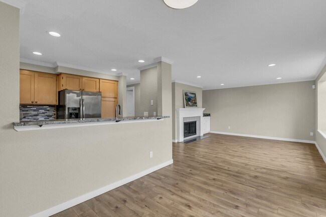 Photo - Sunset Ridge 2 bed 1.5 bath condo W/S/G in... Unit E13