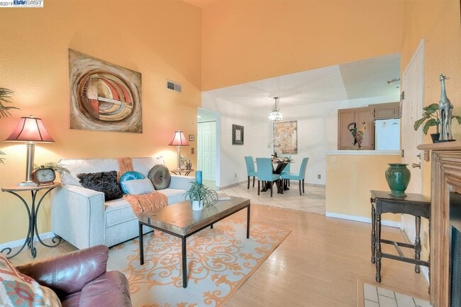 Photo - 3419 Bridgewood Terrace Unidad 302