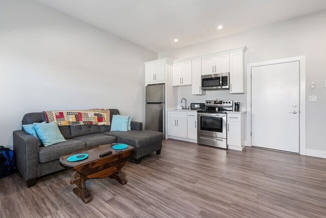 Photo - 163 Nantasket Ave