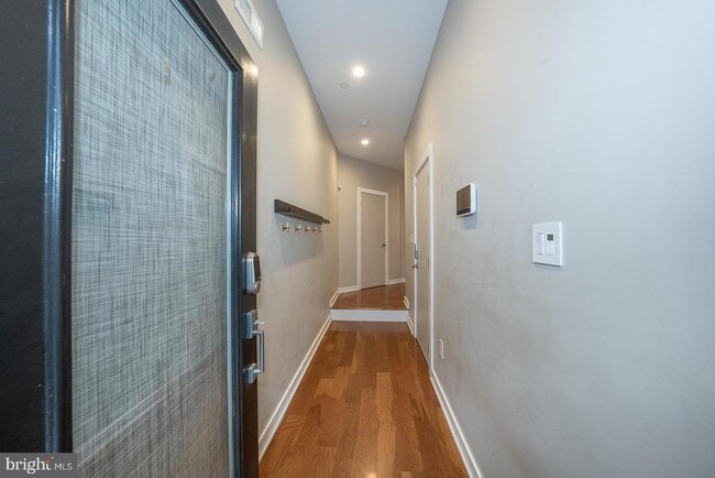 Photo - 1326 N Mascher St