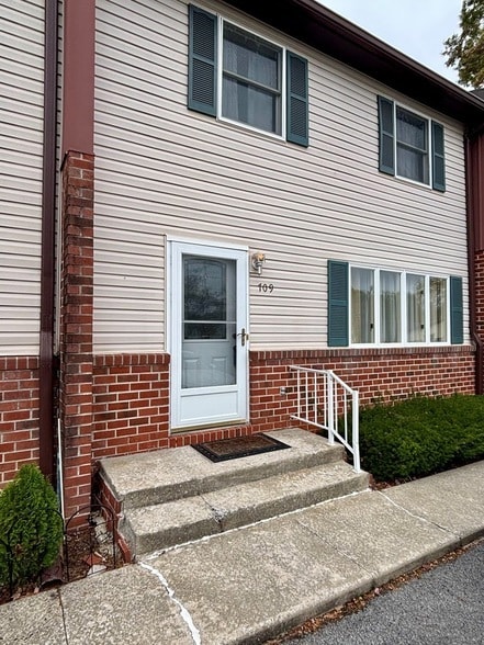 709 Chert Ln