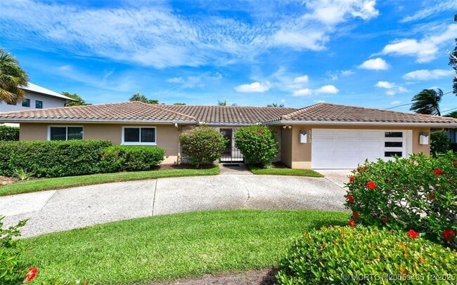 Photo - 513 Gunwale Ln