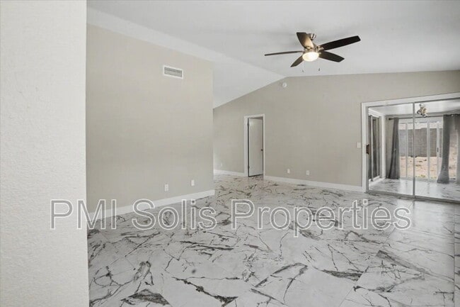 Photo - 1510 E Taro Ln