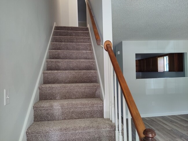 Photo - 779 Treasure Dr SW