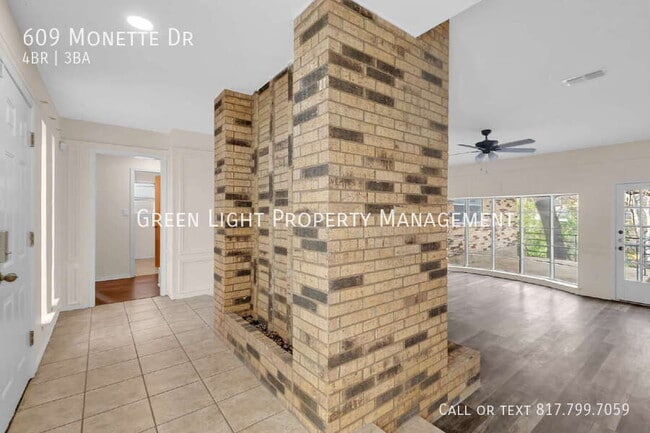 Photo - 609 Monette Dr