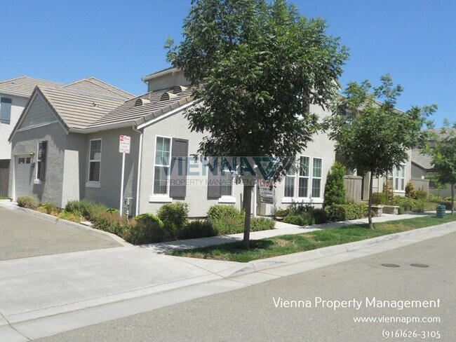 Photo - 120 Talmont Cir