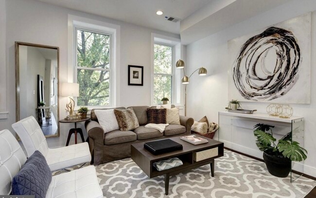 Photo - 502 Rhode Island Ave NW Unidad #3