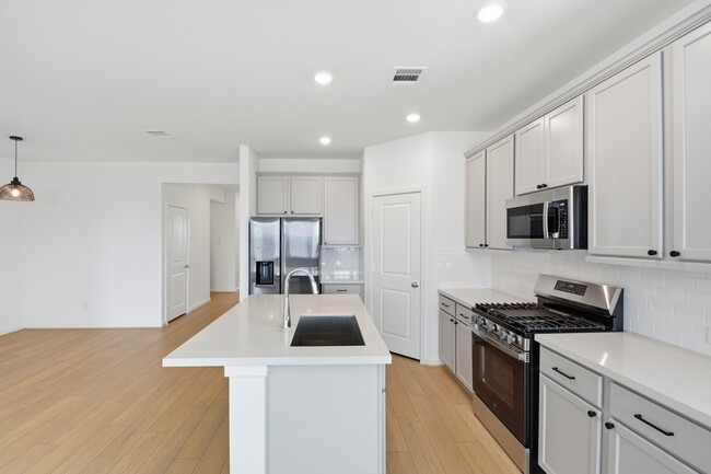 Photo - 21535 Banpo Bend Drive