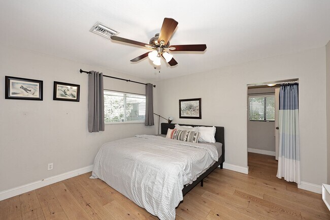 Photo - 3413 N 16th Dr