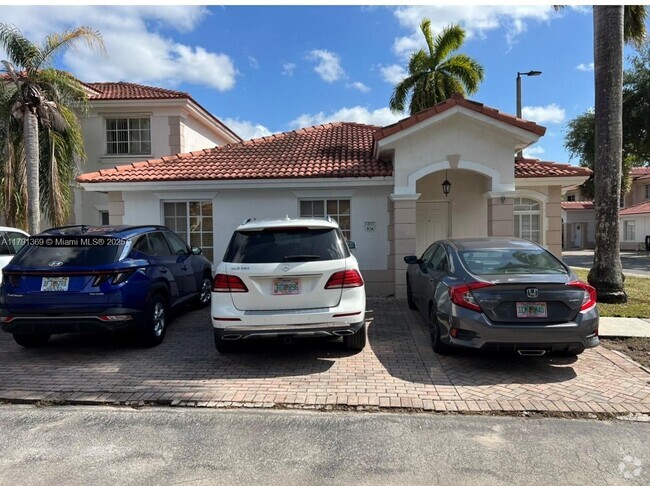 Building Photo - 7317 NW 173rd Dr Rental