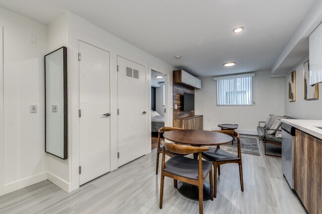 Photo - 1168 Pendrell St Unit 102