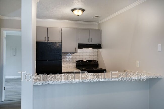 Photo - 5845 Century Oaks Dr