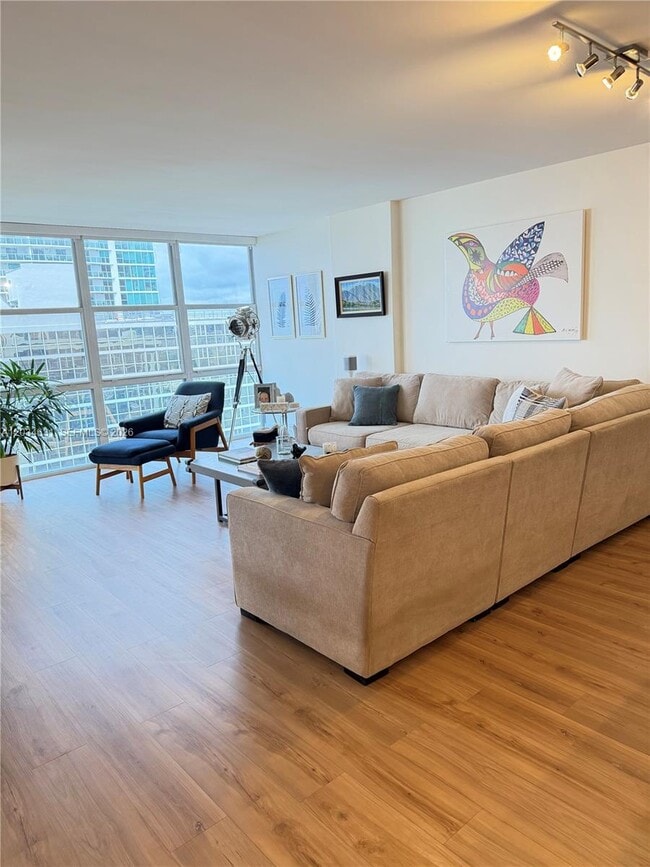 Photo - 1925 Brickell Ave Unit 2011