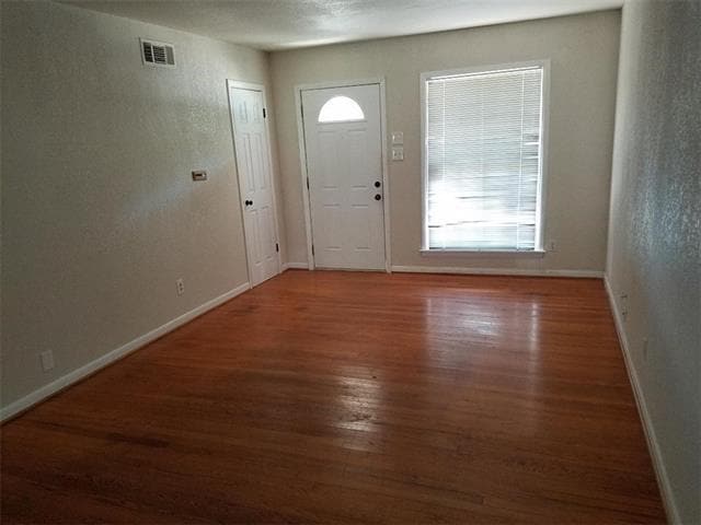 Photo - 1401 W Lovers Ln