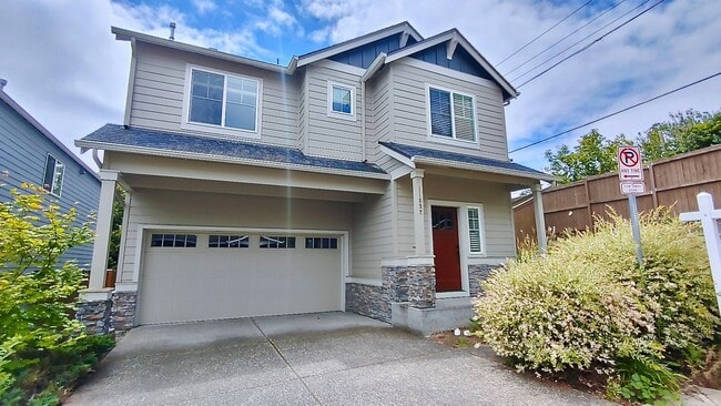 Beautiful Cedar Mills Home With An Easy Co... - Beautiful Cedar Mills Home With An Easy Co...