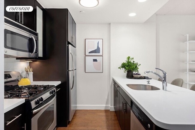 Photo - 41-34 Crescent St