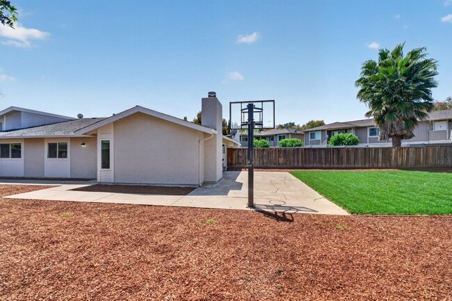 Photo - 4971 Geomax Ct