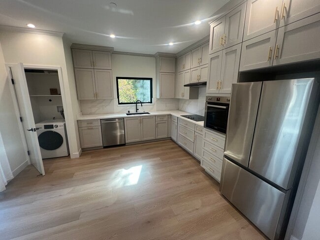 Photo - Beautiful 2 bed 1 bath ADU cottage in Los ...