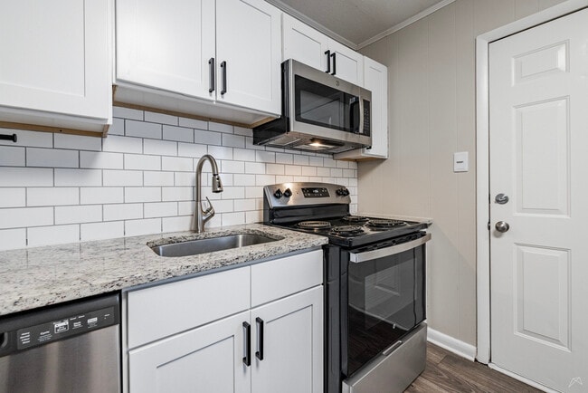 Photo - Villas Northpoint/Southpoint Apartments