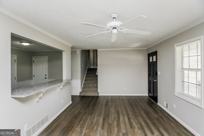 Photo - 185 Heritage Way