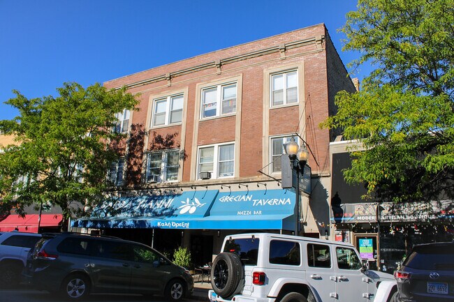 Building Photo - 4759 N Lincoln Ave Rental
