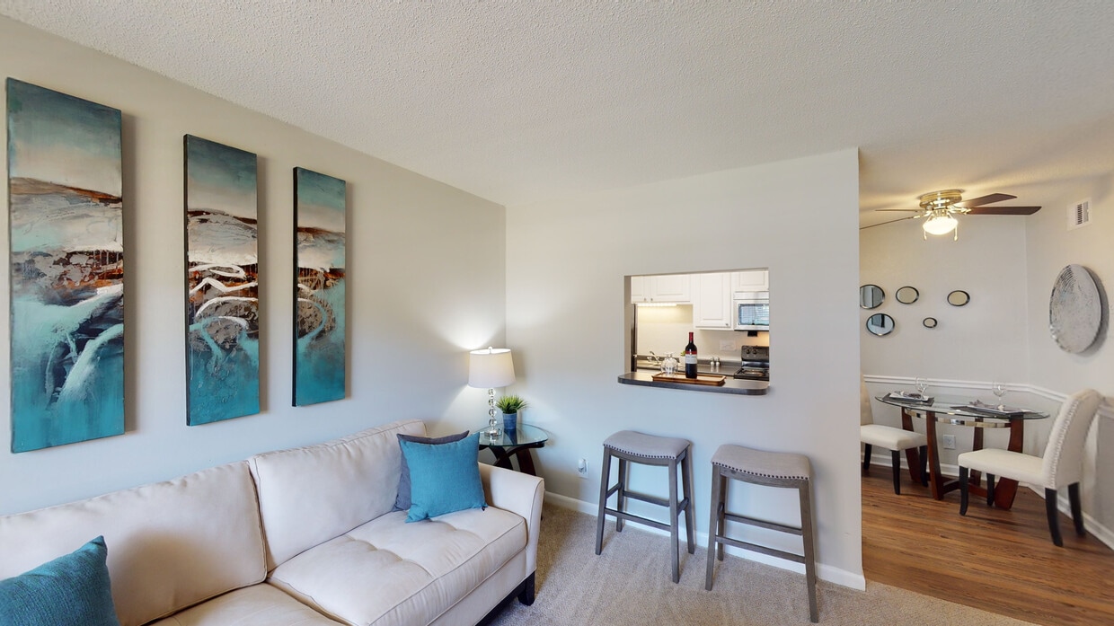 Photo - Ridgewood - Students save up to 10%! Apartments